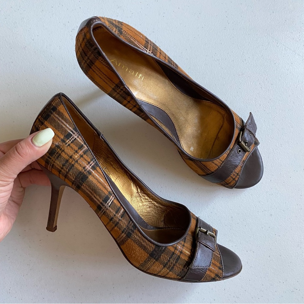 Amalfi Size 10 Brown Yellow Plaid Peep Toe Buckle Strap Stacked Stiletto Heel